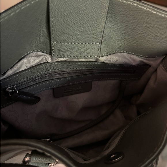 Michael Kors Authentic Michael Kors Grey Lock & Key Purse - Picture 11 of 15